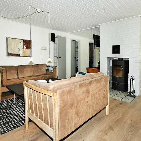 Four-bedroom Holiday In Hadsund 1 Vakantiehuis