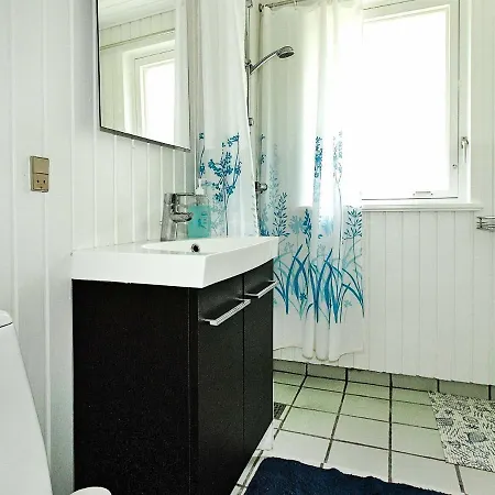Four-bedroom Holiday In Hadsund 1 *